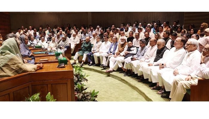 PM asks ministers, MPs to work for fair upazila polls