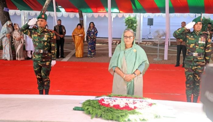 PM pays glowing tributes to Bangabandhu in Tungipara