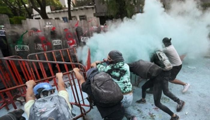 Clashes erupt at Israeli embassy protest in Mexico
