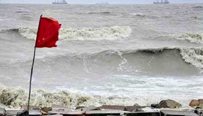 Cyclone Remal: Mongla, Payra ports asked to hoist danger signal 7
