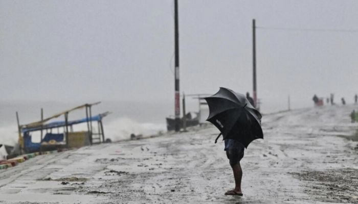 Cyclone Remal weakens into deep depression over Jashore