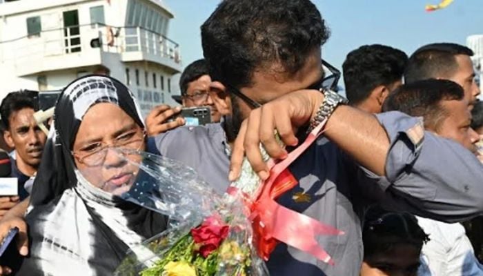 Crew members of MV Abdullah reached Chattogram port 