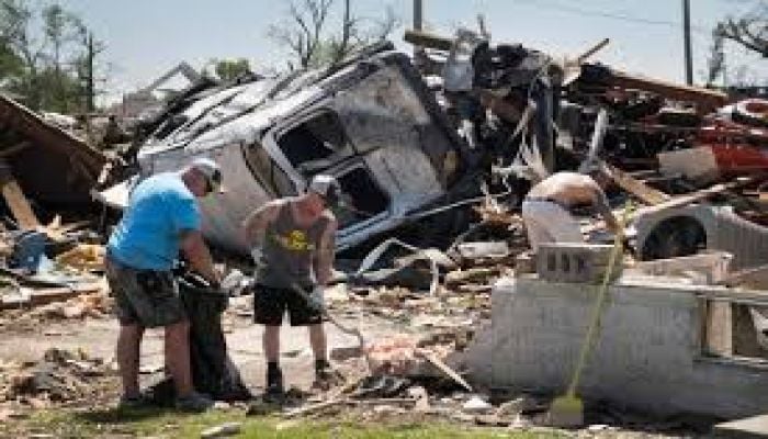 At least 15 dead in US tornadoes, storms