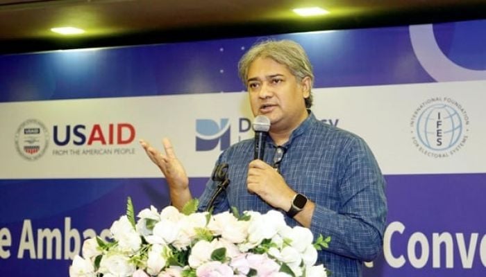 Arafat for pledge to ensure honesty in disclosing information
