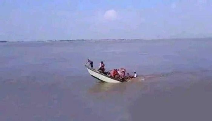 8 missing after boat capsizes in Teesta