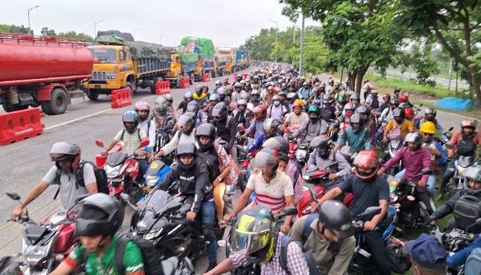 Long tailbacks over Padma Bridge as homebound rush begins