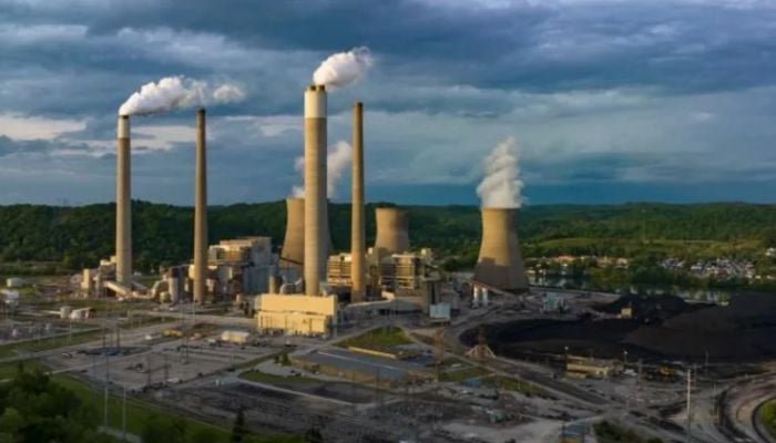 Ban fossil fuel ads to save climate: UN chief