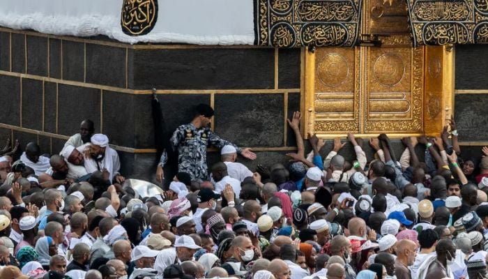 Families search for missing as hajj pilgrims death count rises over 900