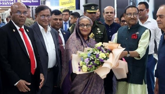 PM returns home after attending Modi's swearing-in ceremony
