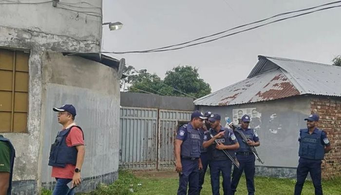 Police raid a house in Netrakona on suspicion of terrorist den