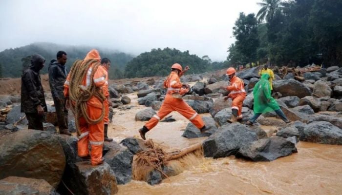 Scores missing as India landslides kill 158