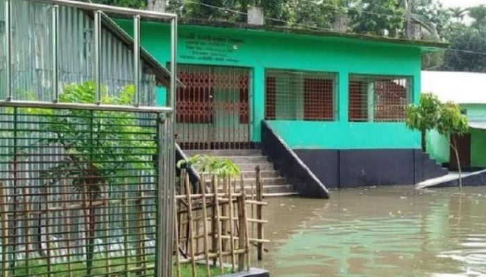 80 schools closed due to flood in Gaibandha
