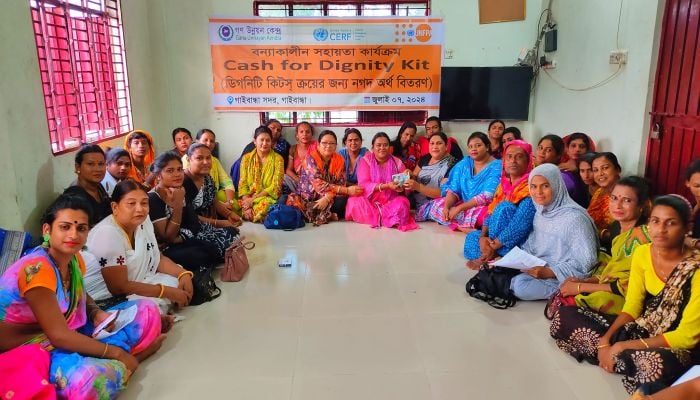 UNFPA donates Tk 1.51cr to 9,500 flood-hit families in 4 districts