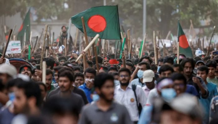 In pictures: Job quota protesters call for nationwide shutdown