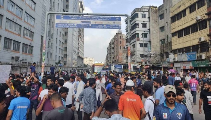 Traffic jams gripped capital