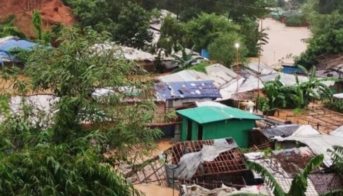 2 killed in Rohingya camp landslide