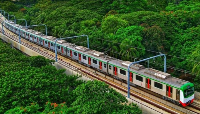Metro rail partially closed fearing security risk