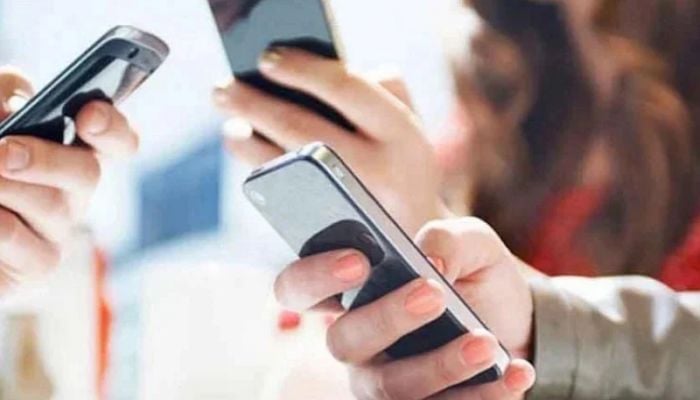 Mobile internet to resume Sunday afternoon