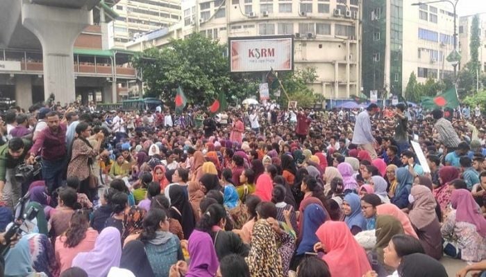 Shahbagh blocked again demanding cancellation of quota