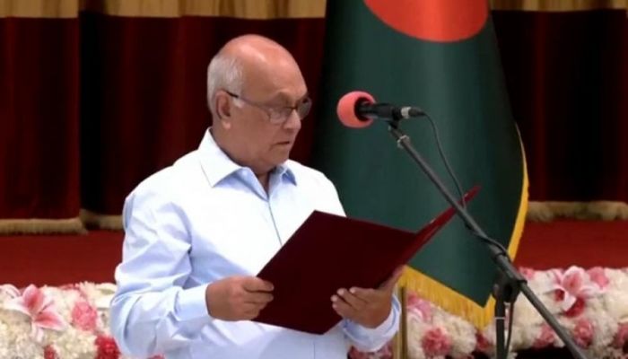 Interim government's Adviser Farooq-e-Azam sworn in