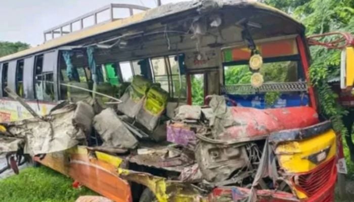 Bus-truck collision kills 2 in Rajbari