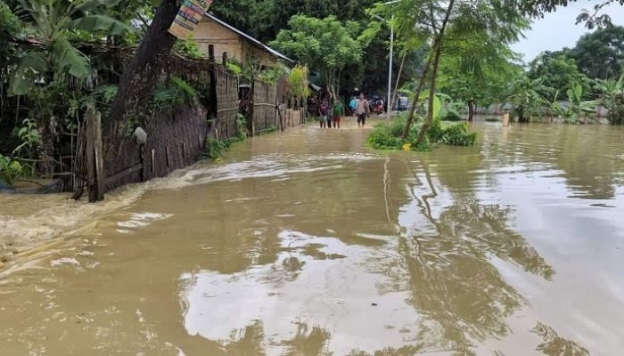 UK provides £33,000 to Bangladesh flood victims