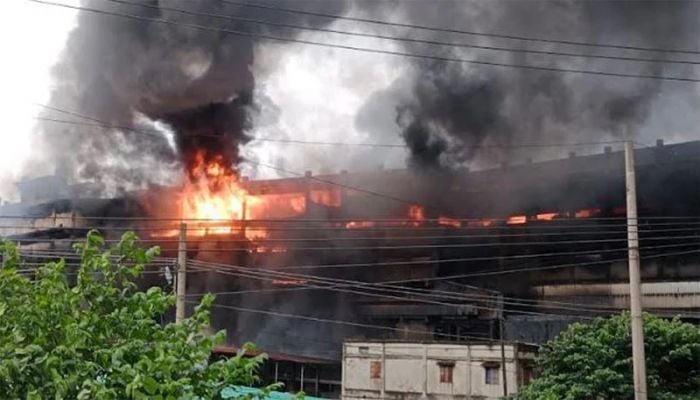 Gazi Tyre factory fire under control