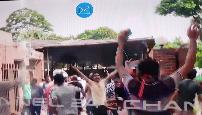 Protesters storm Ganabhaban after Sheikh Hasina leaves the country