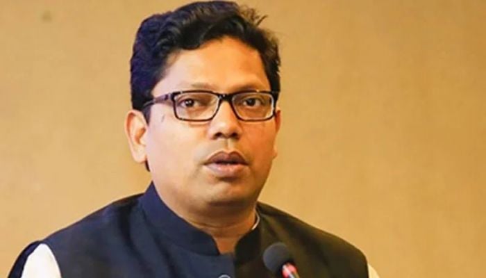 Palak detained at Dhaka airport 