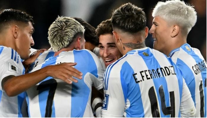 Argentina cruise past Chile in World Cup qualifiers