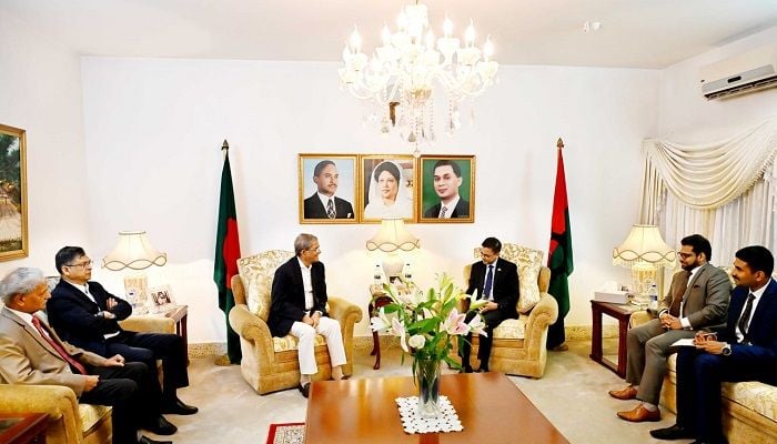 Indian High Commissioner calls on Mirza Fakhrul