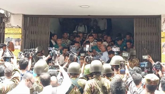 Mahmudur Rahman sent to jail after surrendering 