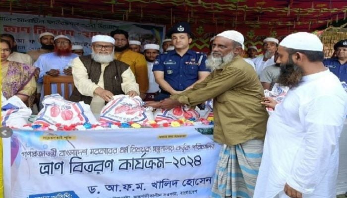 Flood victims to be rehabilitated: Adviser Khalid