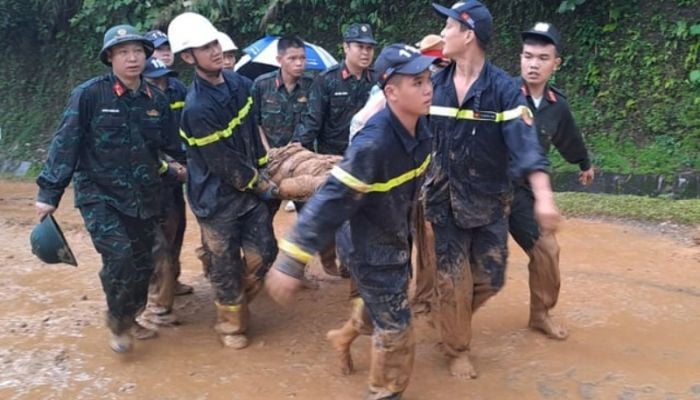 Landslide kills 16 in Vietnam, many missing