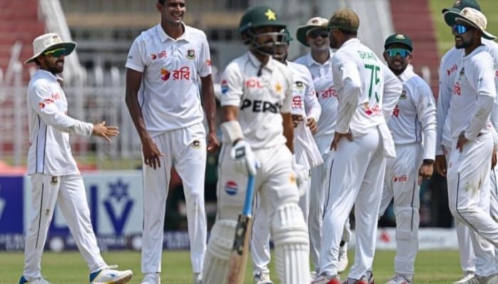 Nahid's triple strike rocks Pakistan to 117-6 in second Test
