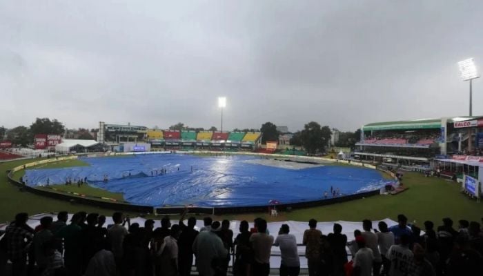 Rain takes the win on Day 1 of Kanpur test