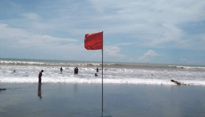 Low-pressure forms over Bay of Bengal