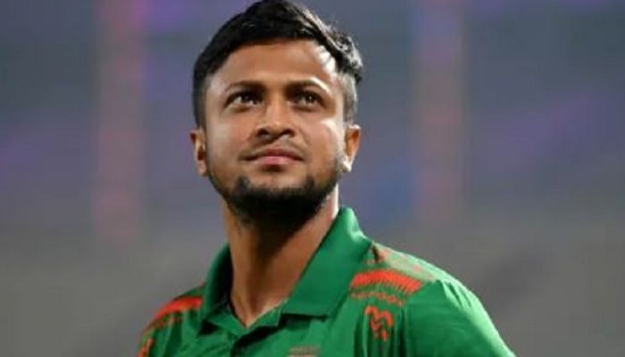 Shakib makes Surrey debut  