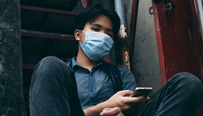 Sharp rise in problematic teenage social media use: Study