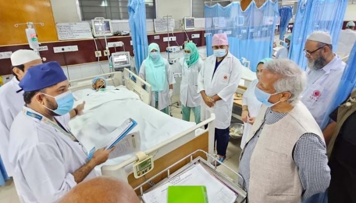 CA visits victims of mass uprising at neuroscience hospital