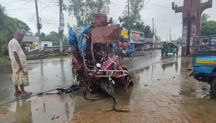 Three killed in Jamalpur road accident