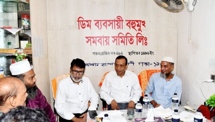 FBCCI team visits Kaptan Bazar to keep prices of chickens, eggs stable
