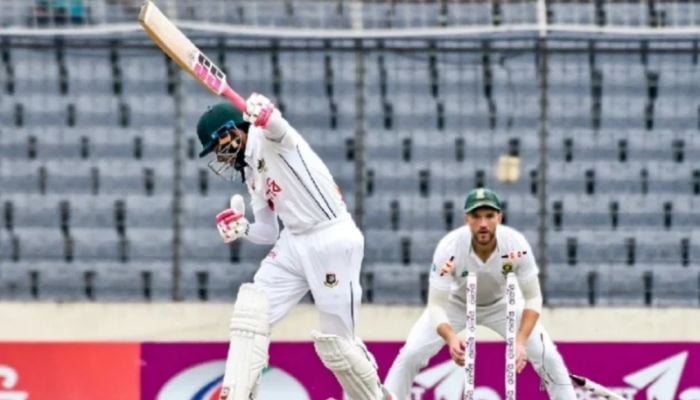 Miraz resists as Bangladesh reach 201-6 at lunch