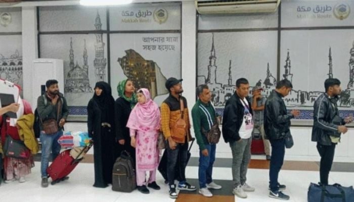 52 more Bangladeshis leave Lebanon for Dhaka
