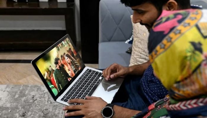 'Halal' marriage aps become popular in Pakistan