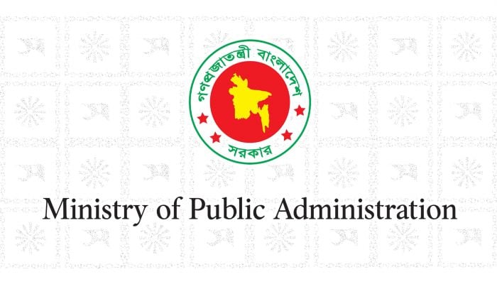Eight districts get new DCs