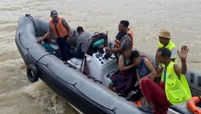 11 bodies recovered after boat sinks off Myanmar