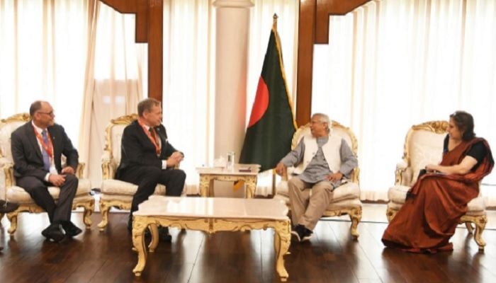 Chief Adviser seeks more US investment in Bangladesh 