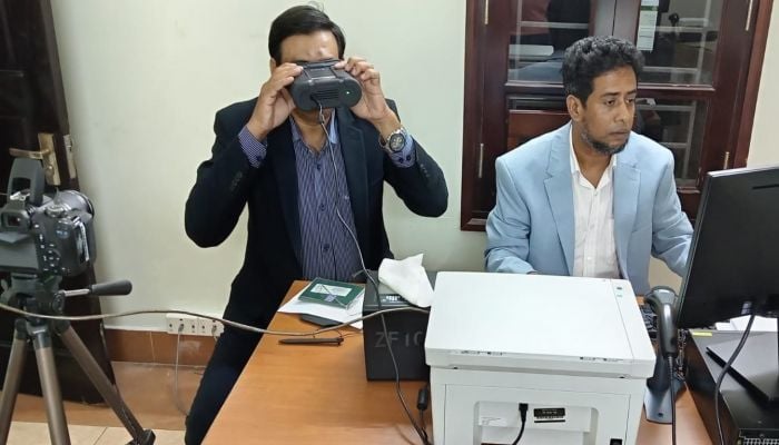 Bangladesh embassy in Vietnam launches e-passport services