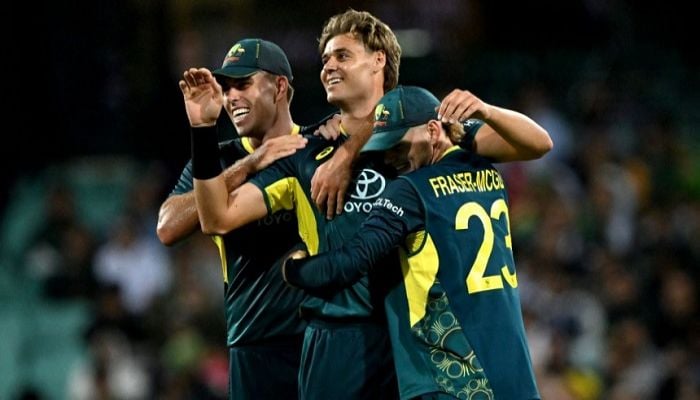 Five-star Johnson helps Australia clinch T20 series with Pakistan
